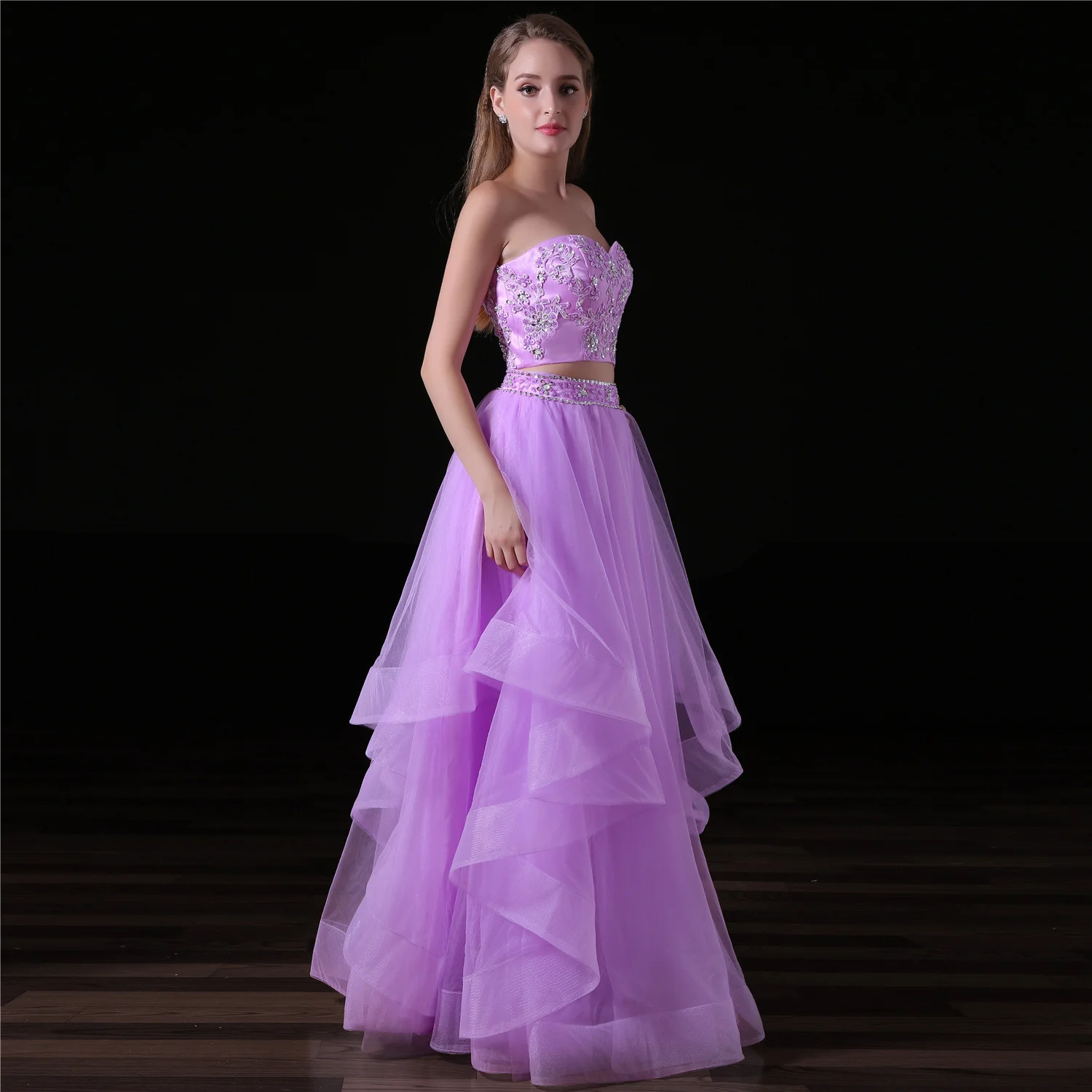 The Timeless Elegance of Purple Prom Dresses缩略图